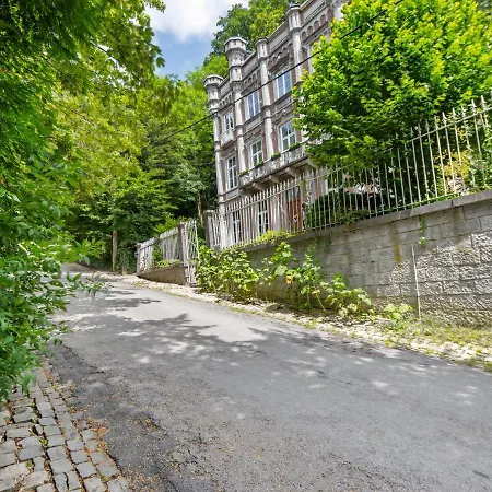 Tranquil Holiday In With Terrace Spa